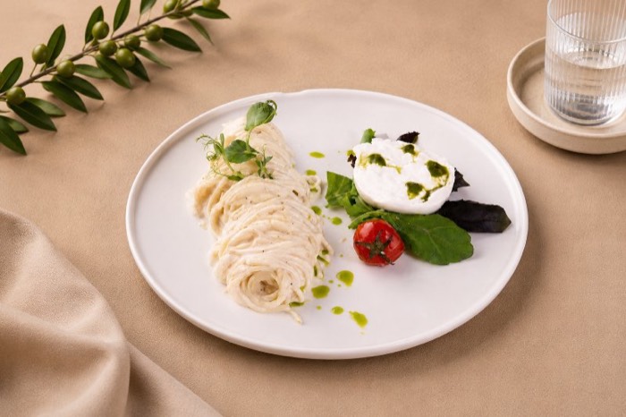 Türüflü Spagetti Burrata