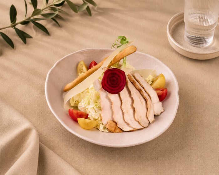 Tavuklu Sezar Salata